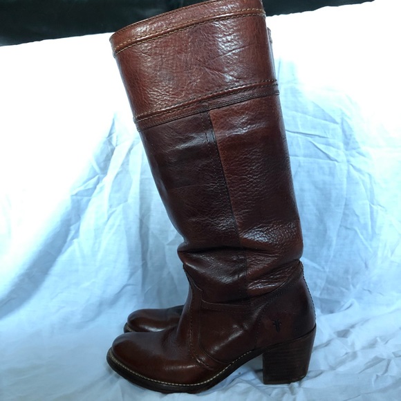 Women’s beautiful Mid calf FRYE boots - Picture 4 of 7